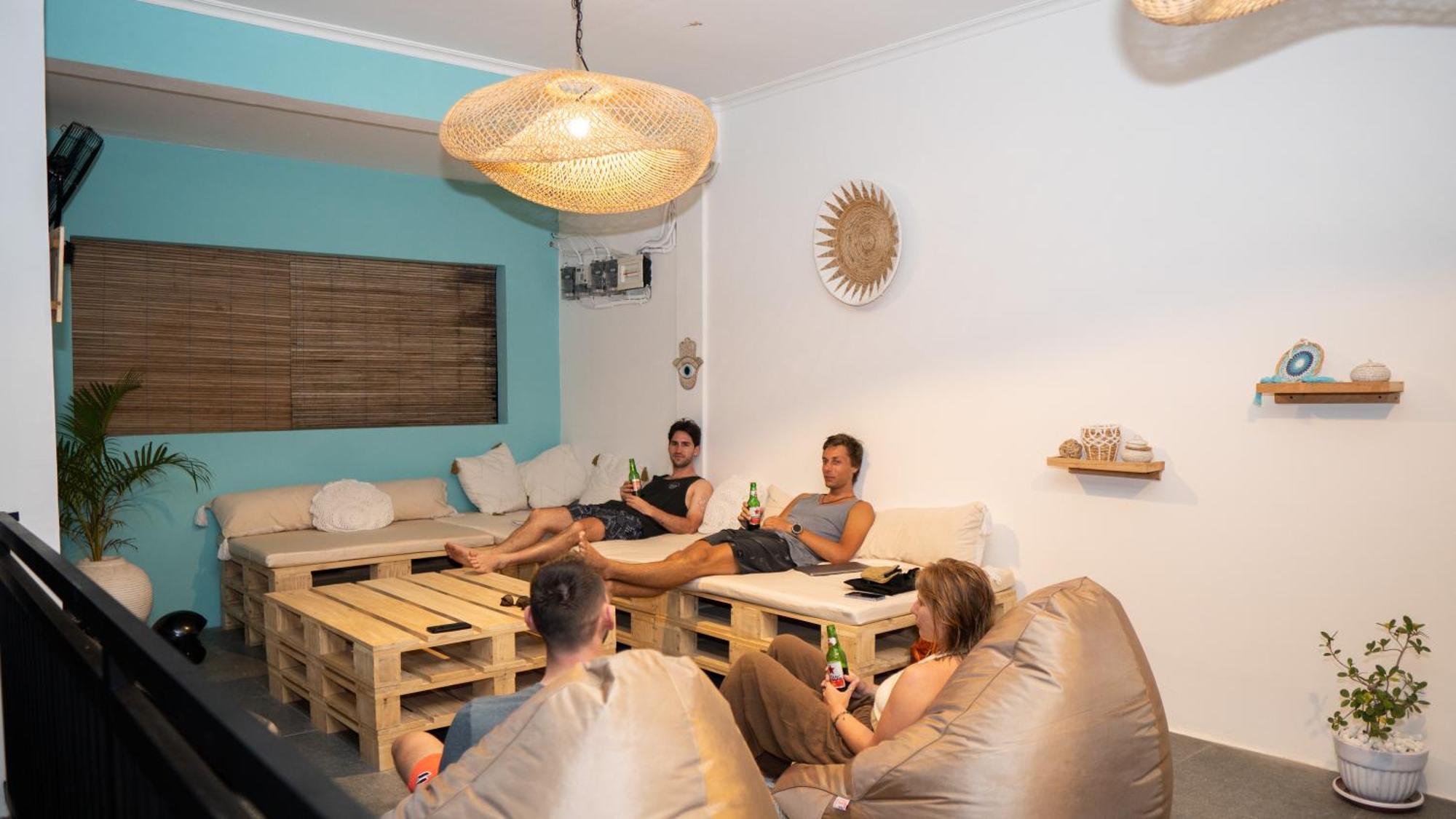 The White Bay Lombok Apartment Kuta  Exterior photo